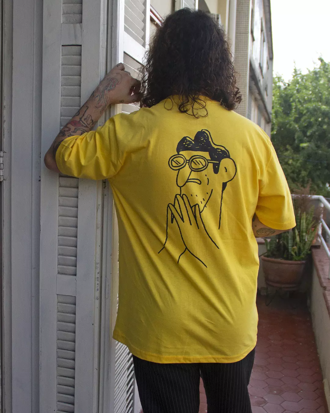 Camiseta Amarela O Grilo